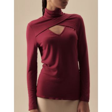 Weinrotes Langarmshirt von Oscalito - Der Rock ist nicht im Lieferumfang enthalten