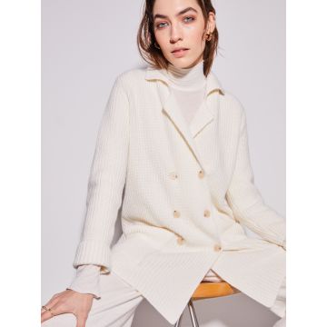 Strickjacke mit Knöpfen in cremeweiß von Chiara Fiorini - Hose und Shirt sind nicht im Lieferumfang enthalten
