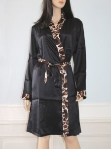 Kimono Seide Serengeti schwarz mit Animal-Print von Eva B. Bitzer